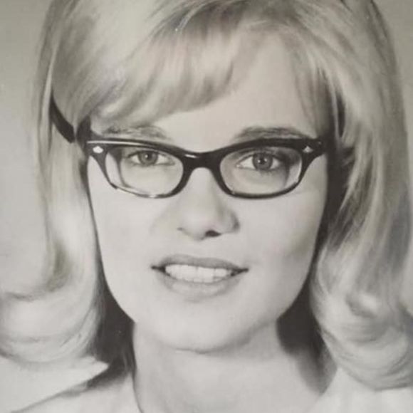 Meet your Posher, Marianne - Picture 1 of 1